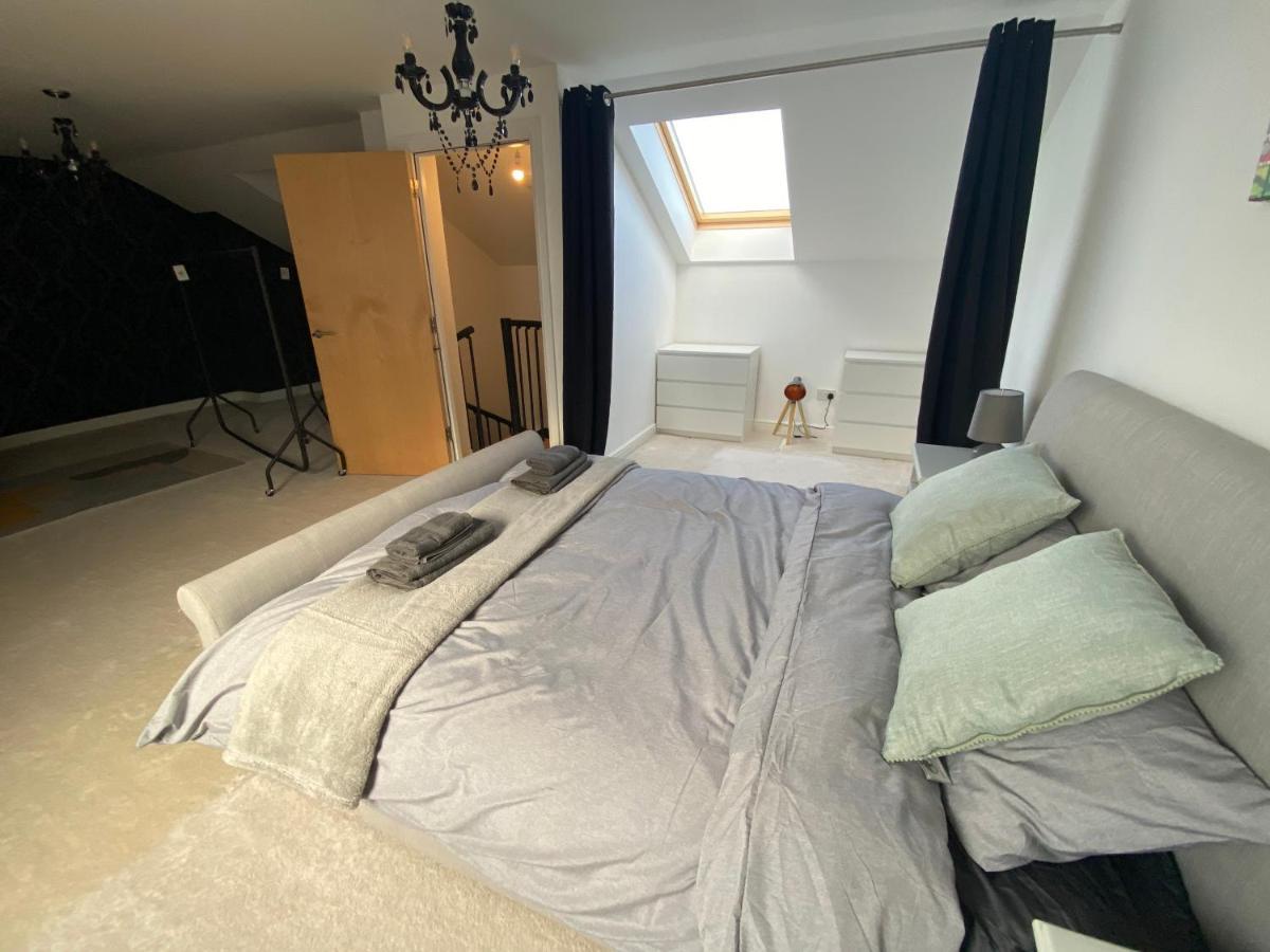 The Duplex Nairn- Spacious 3 Bedroom With Sunny Balcony Exterior photo